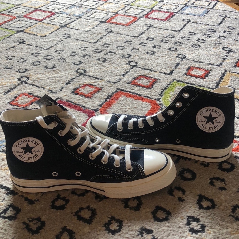 New and unused converse - Picture 4 of 5